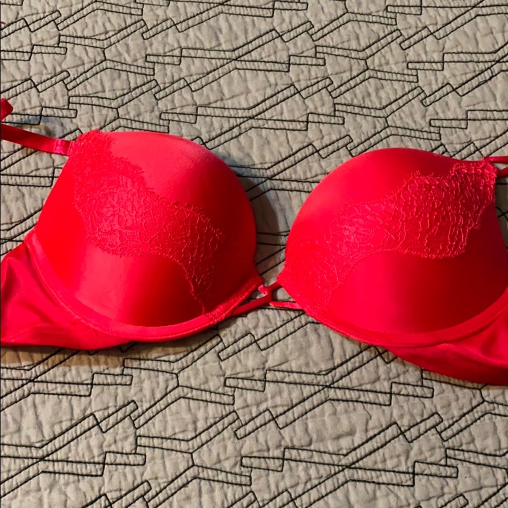 Victoria Secret Bombshell Bra